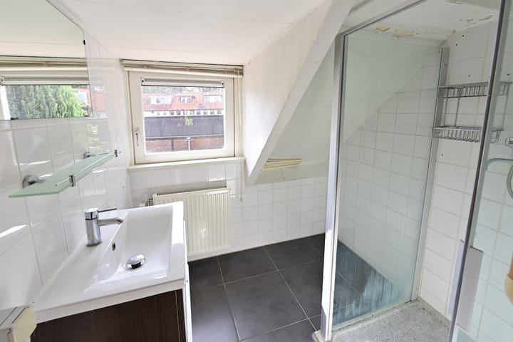 Tussenwoning te koop: Kometenstraat 6, Hilversum