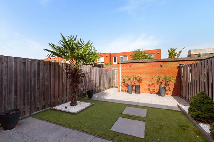Tussenwoning te huur: Zuidwijkstraat 108, Zoetermeer