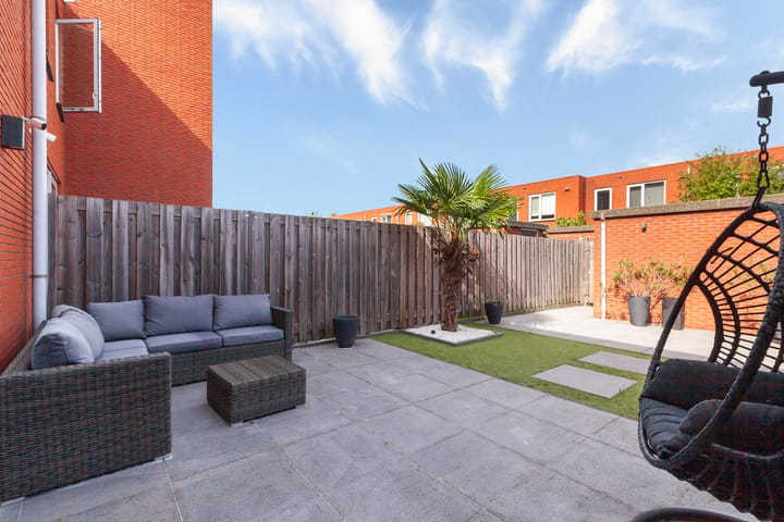 Tussenwoning te huur: Zuidwijkstraat 108, Zoetermeer