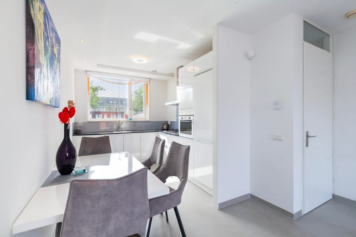 Tussenwoning te huur: Zuidwijkstraat 108, Zoetermeer