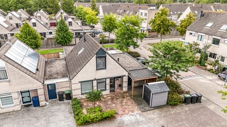 Kamperfoeliestraat thumbnail