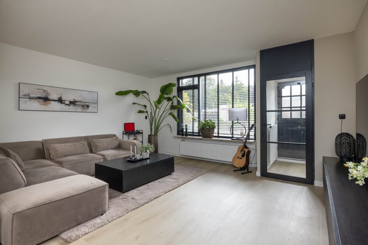 Photo 3 of Charlotte Köhlerstraat 85
