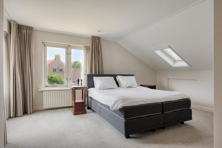 Vrijstaande woning te koop: M.A. Reinaldaweg 8, Woerden