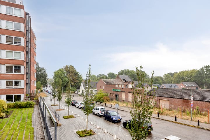 Appartement te koop: Nassaustate 7, Roermond