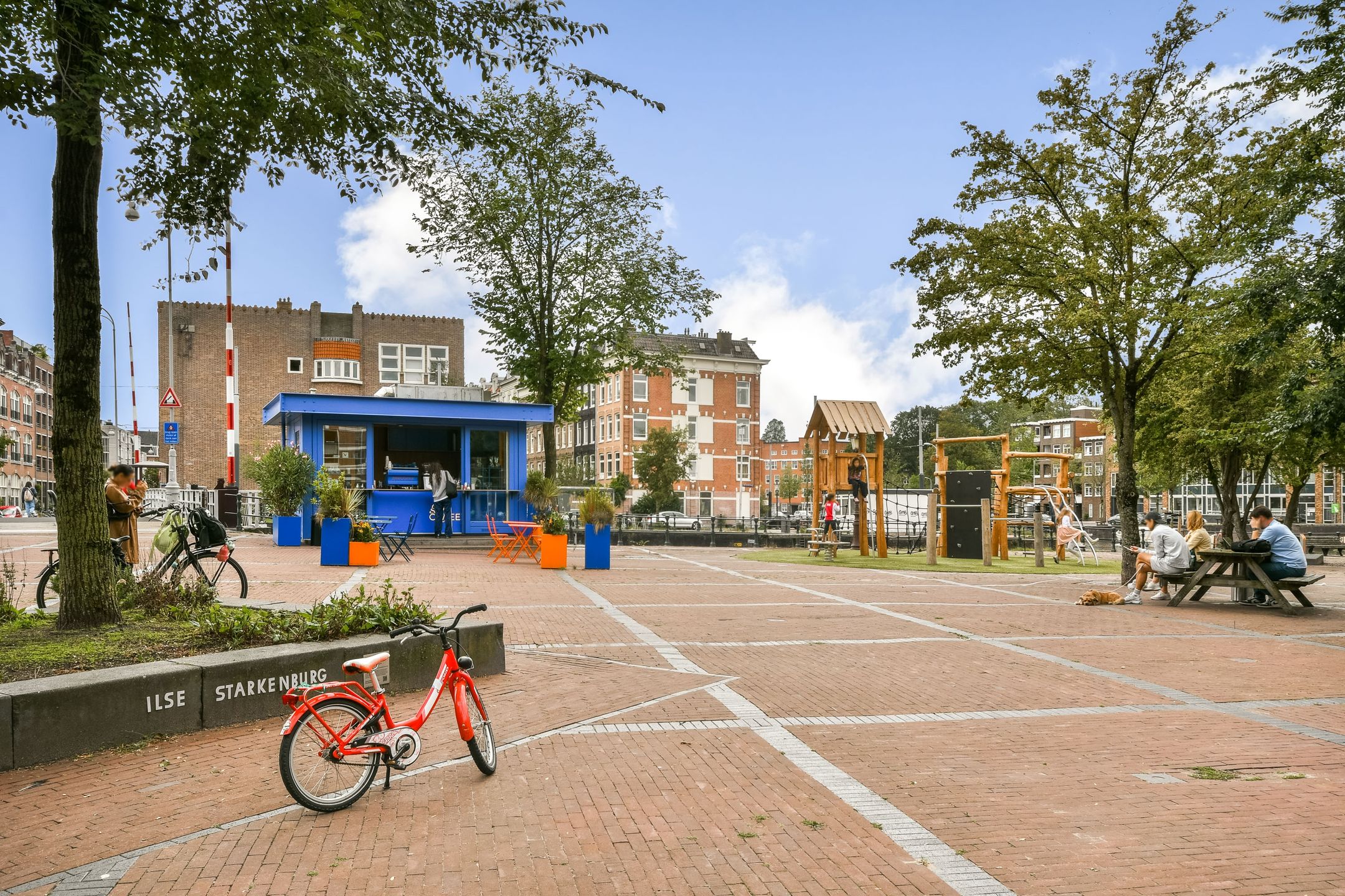 Photo 30 of Barentszstraat 319