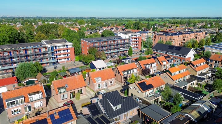 Twee-onder-één-kap te koop: Emmastraat 69, Lekkerkerk