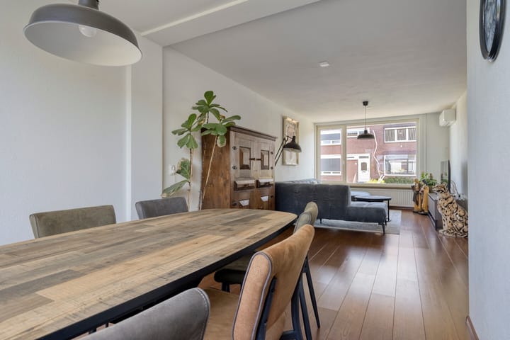Tussenwoning te koop: Oude Heerweg 193, Velden
