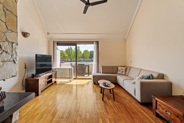 Tussenwoning te koop: Dorpsstraat 131, Capelle Aan Den Ijssel