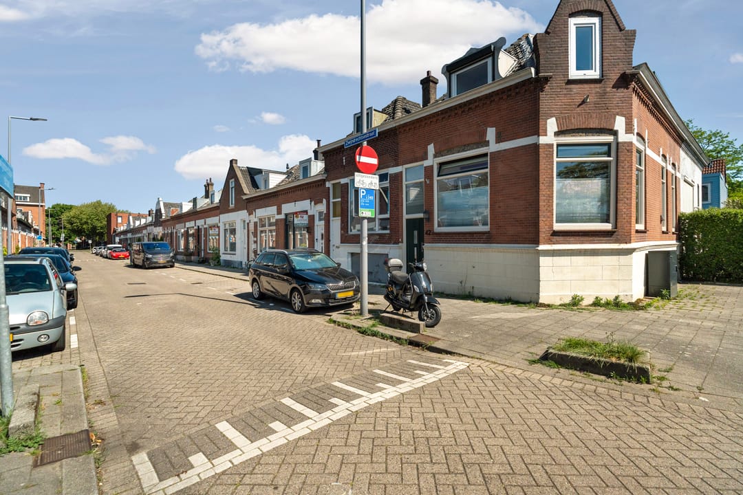 Photo 52 of Zwijndrechtsestraat 42