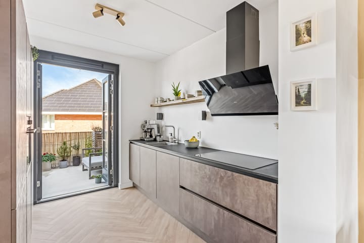 Appartement te koop: Laan van Bovenduist 43, Amersfoort