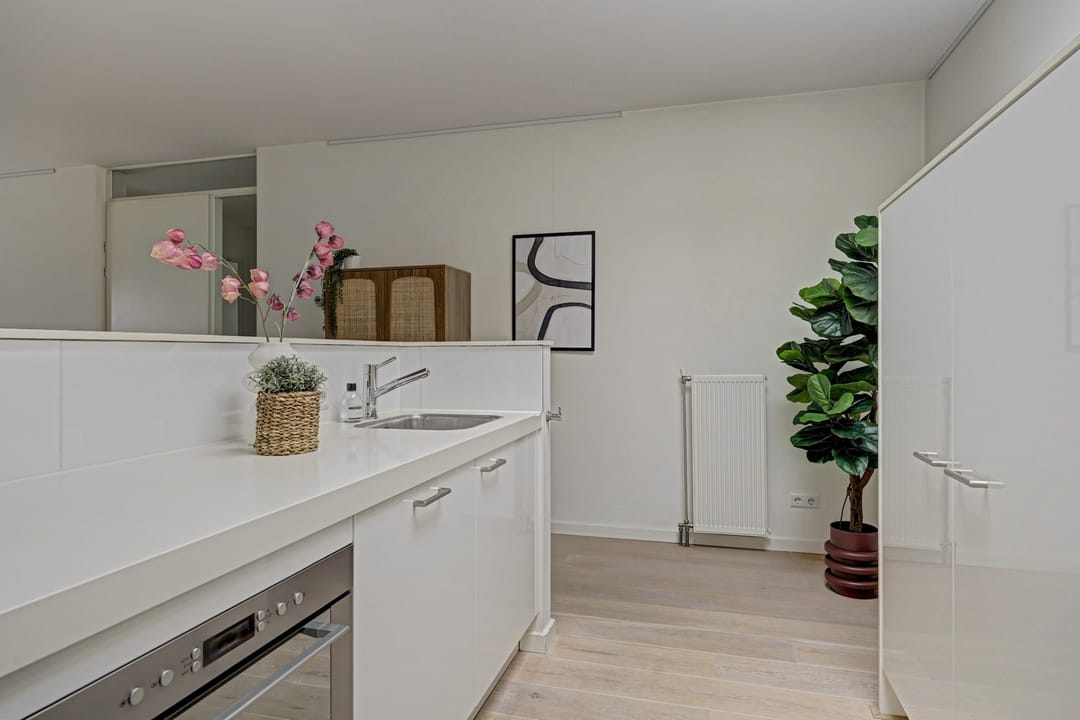 Photo 17 of Camperstraat 22-M