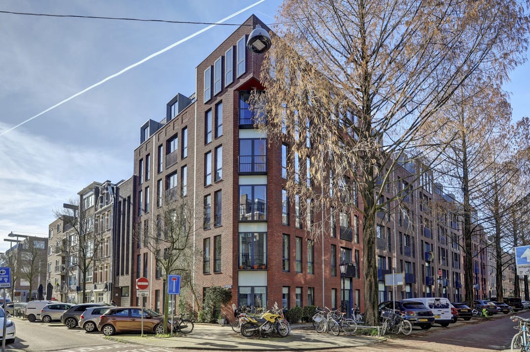 Photo 7 of Camperstraat 22-M