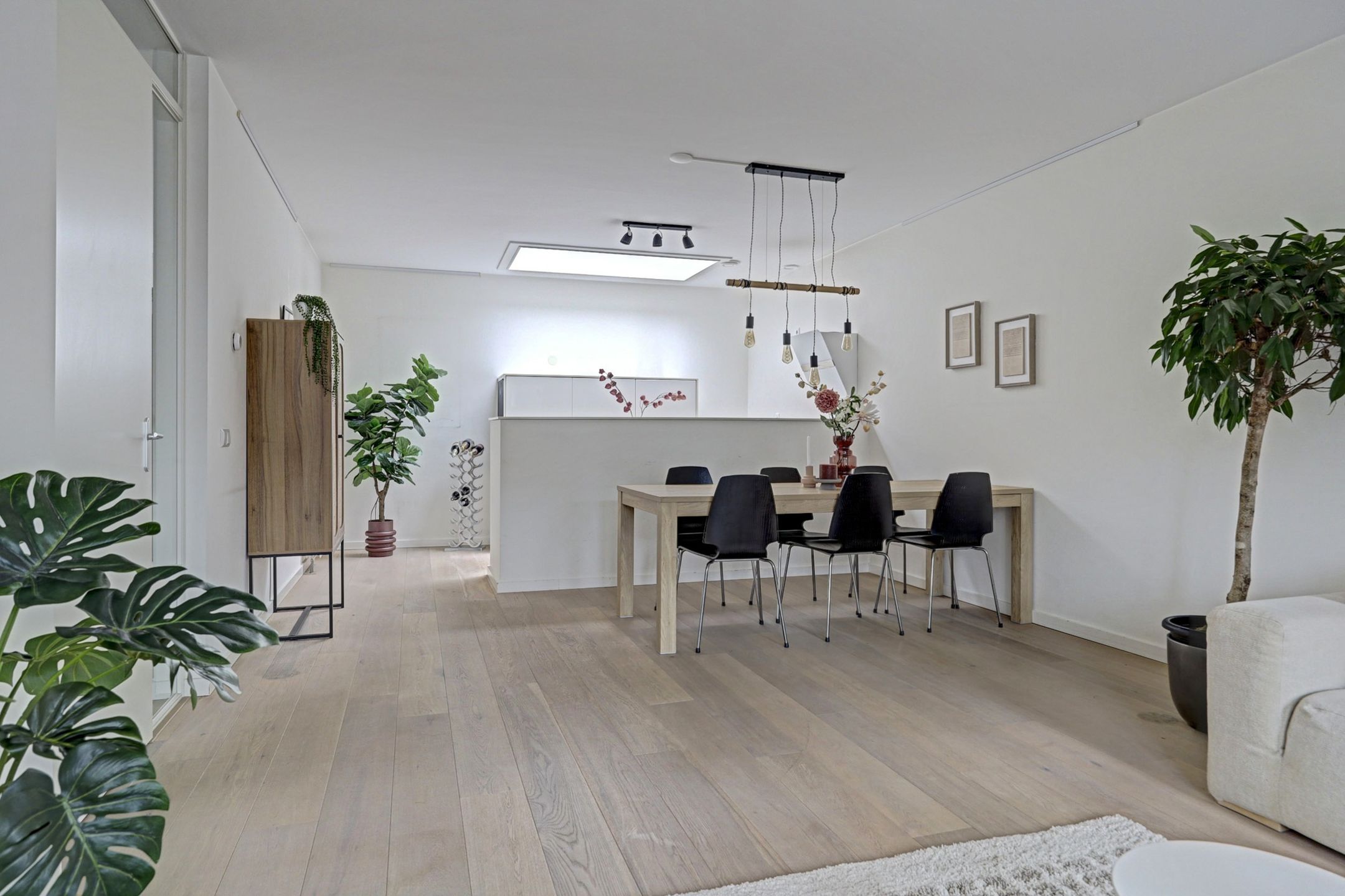 Photo 9 of Camperstraat 22-M