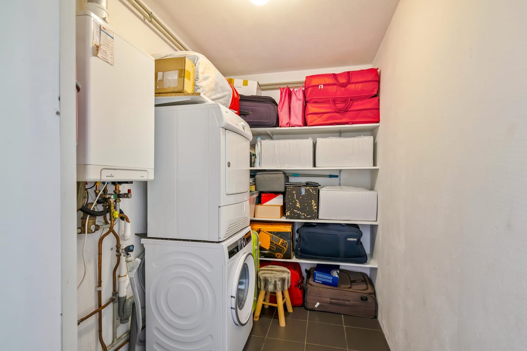 Photo 32 of Wimpel 83