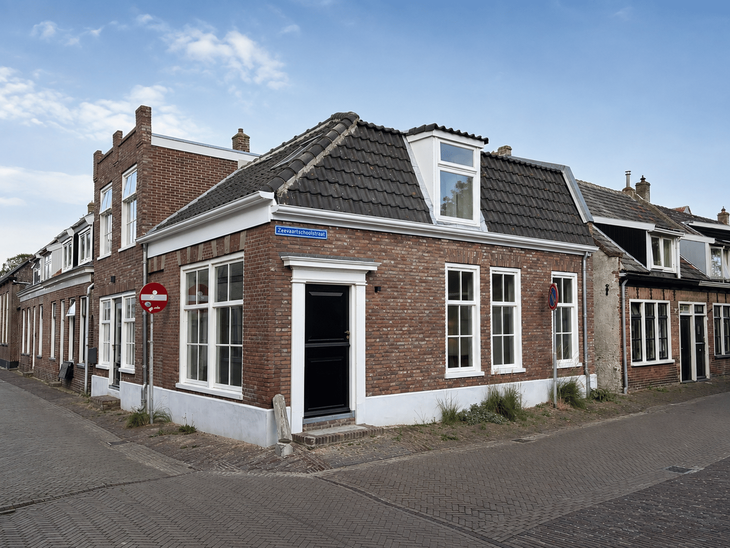 Foto 1 van de Ruyterstraat 8