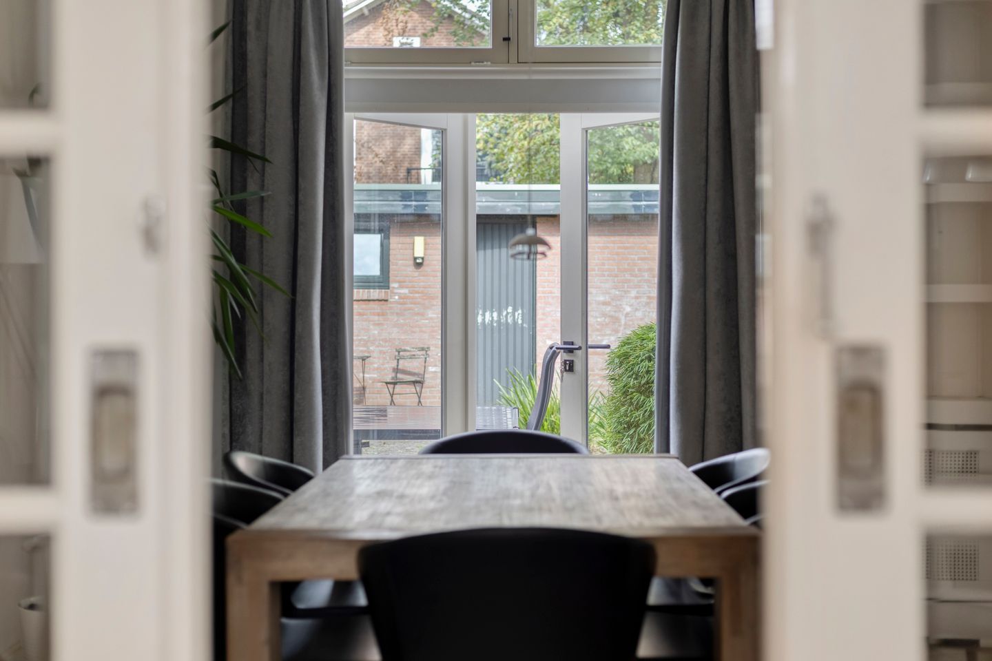 Photo 10 of Emmastraat 21