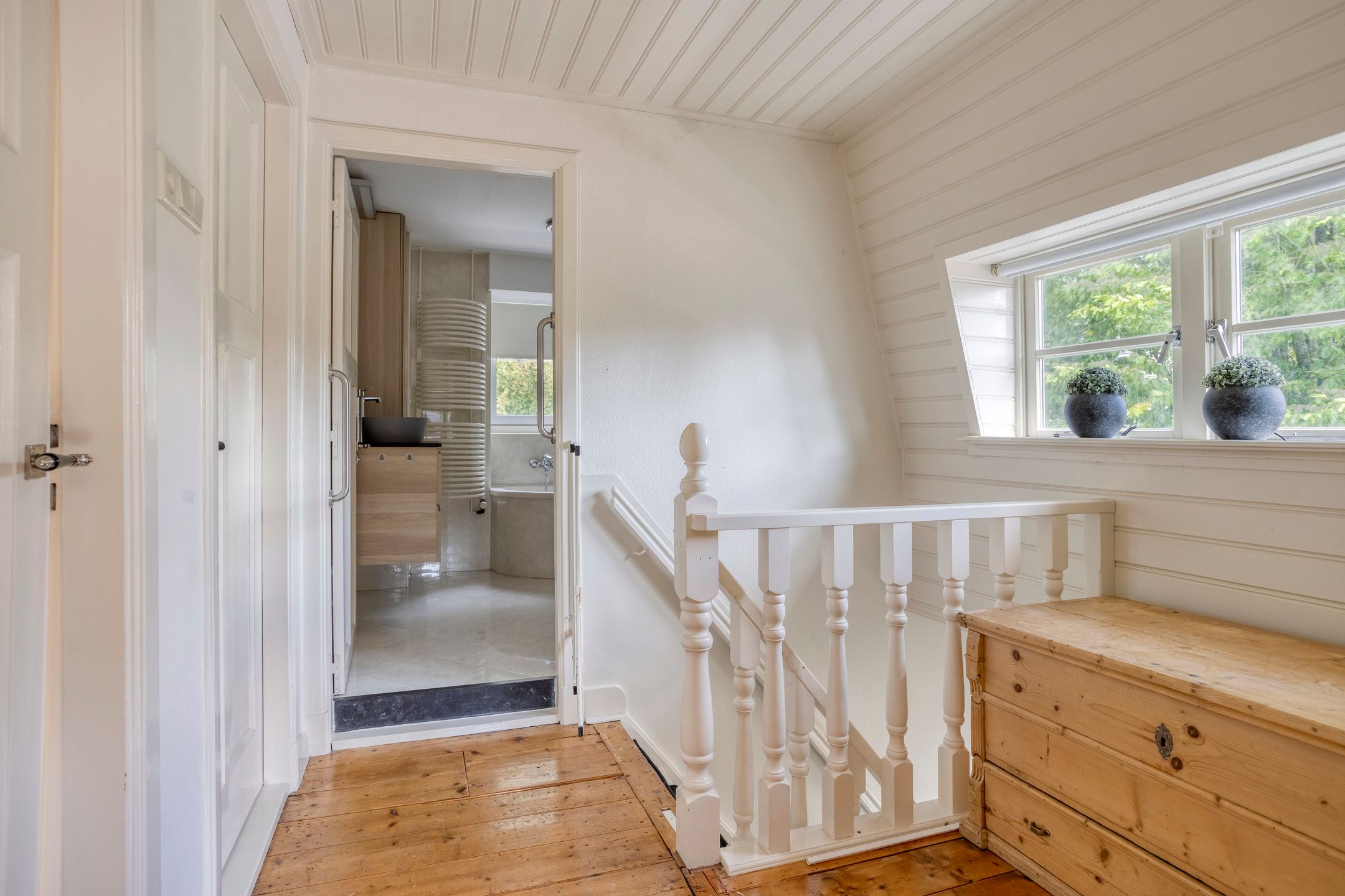 Photo 18 of Emmastraat 21