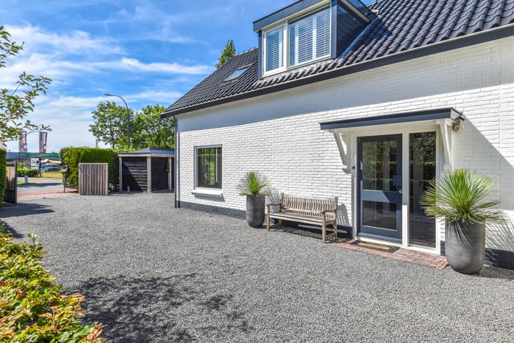 Vrijstaande woning te koop: Oud-Loosdrechtsedijk 96B, Loosdrecht