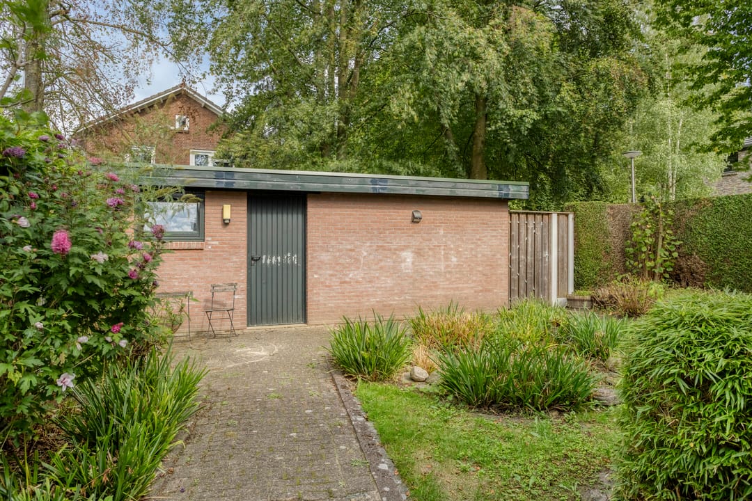 Photo 28 of Emmastraat 21