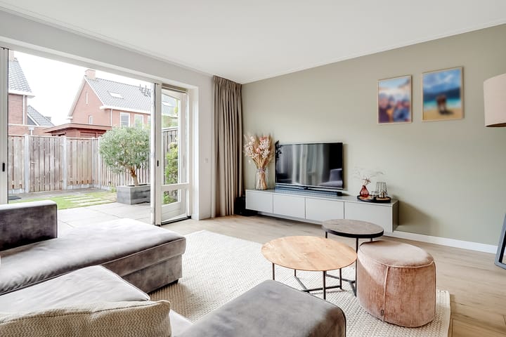 Tussenwoning te koop: Platanenlaan 50, Nederhorst Den Berg