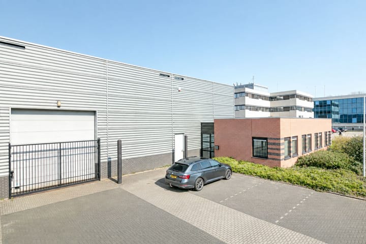 Hallenweg 34, Best