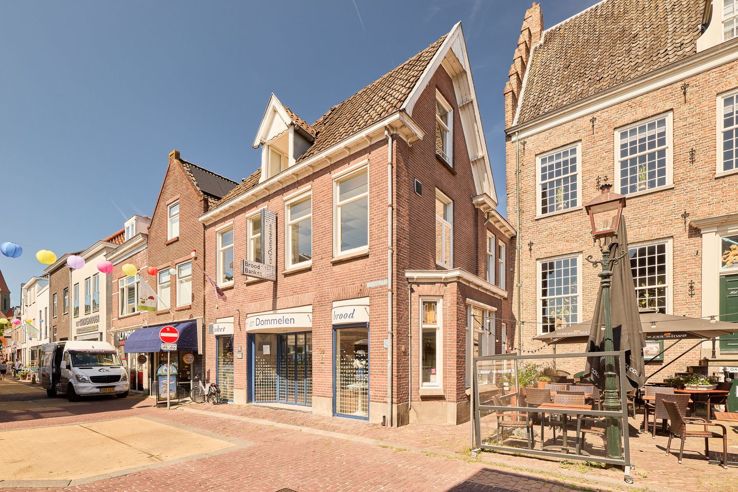 View photo 1 of Hoogstraat 38