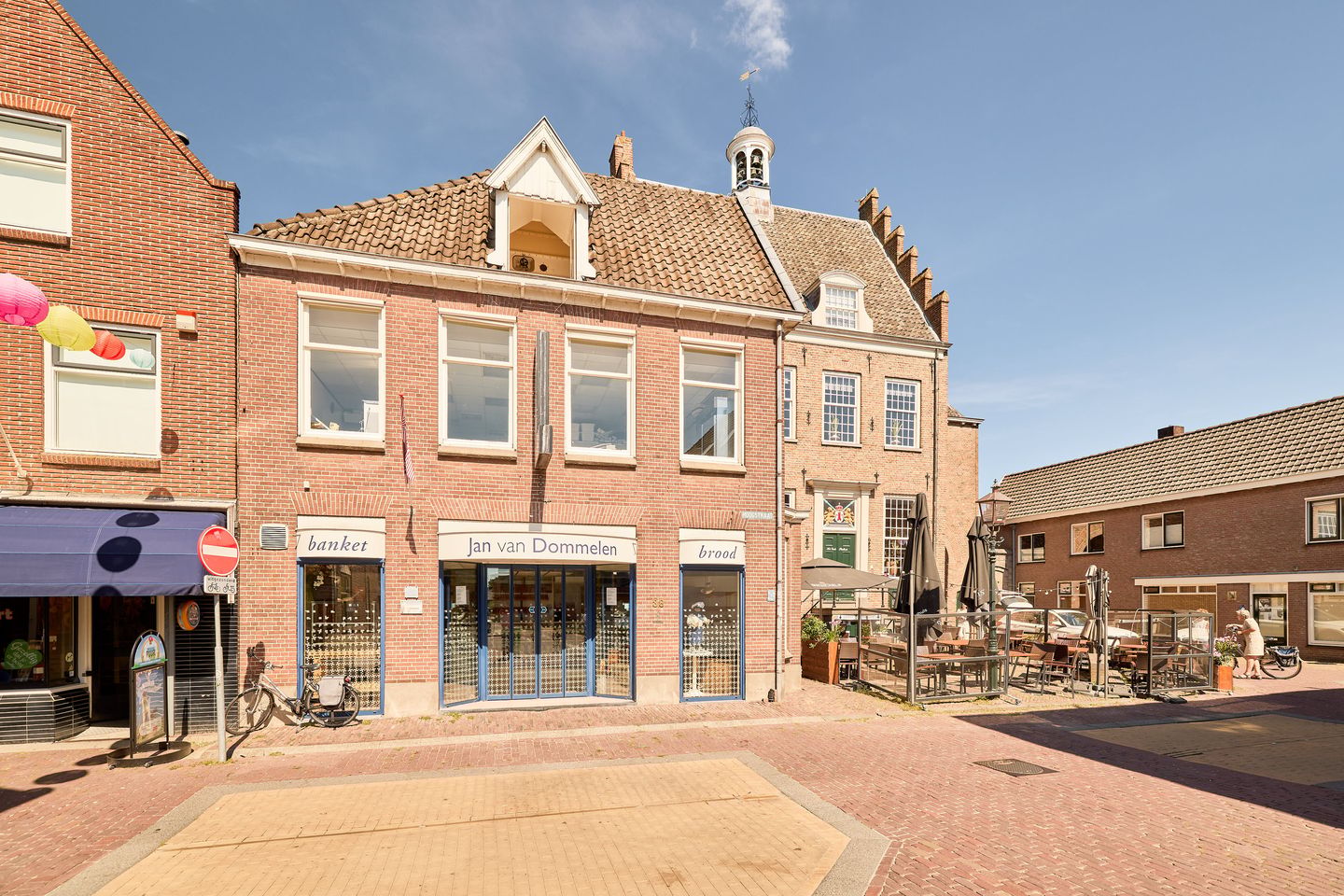 View photo 2 of Hoogstraat 38