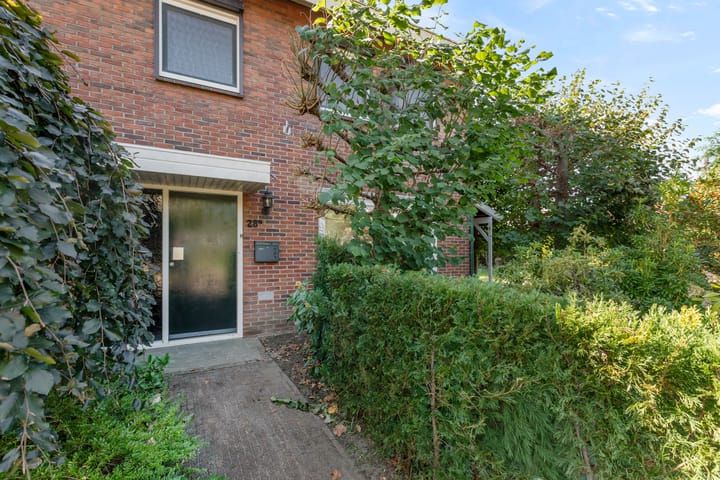 Twee-onder-één-kap te koop: Benedendorpsstraat 28A, Zeddam