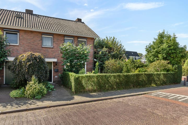 Twee-onder-één-kap te koop: Benedendorpsstraat 28A, Zeddam