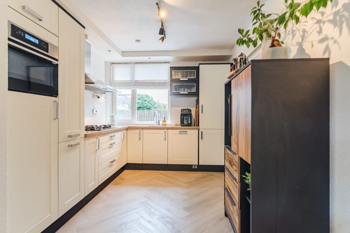 Hoekwoning te koop: Clemens van den Bergstraat 16, Heeswijk-Dinther