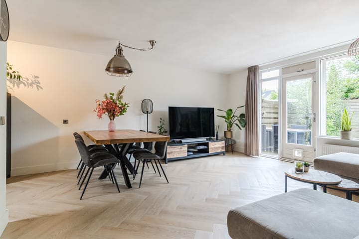 Hoekwoning te koop: Clemens van den Bergstraat 16, Heeswijk-Dinther