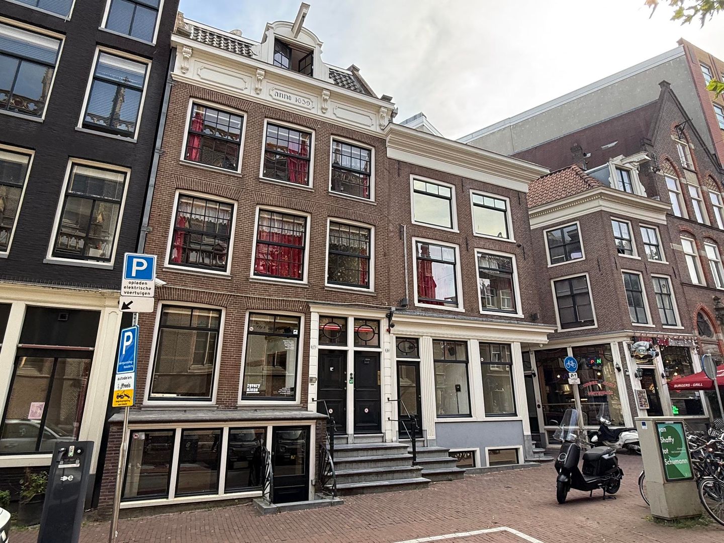 Foto 44 van Spuistraat 17