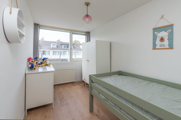 Hoekwoning te koop: Schweitzerstraat 42, Kudelstaart
