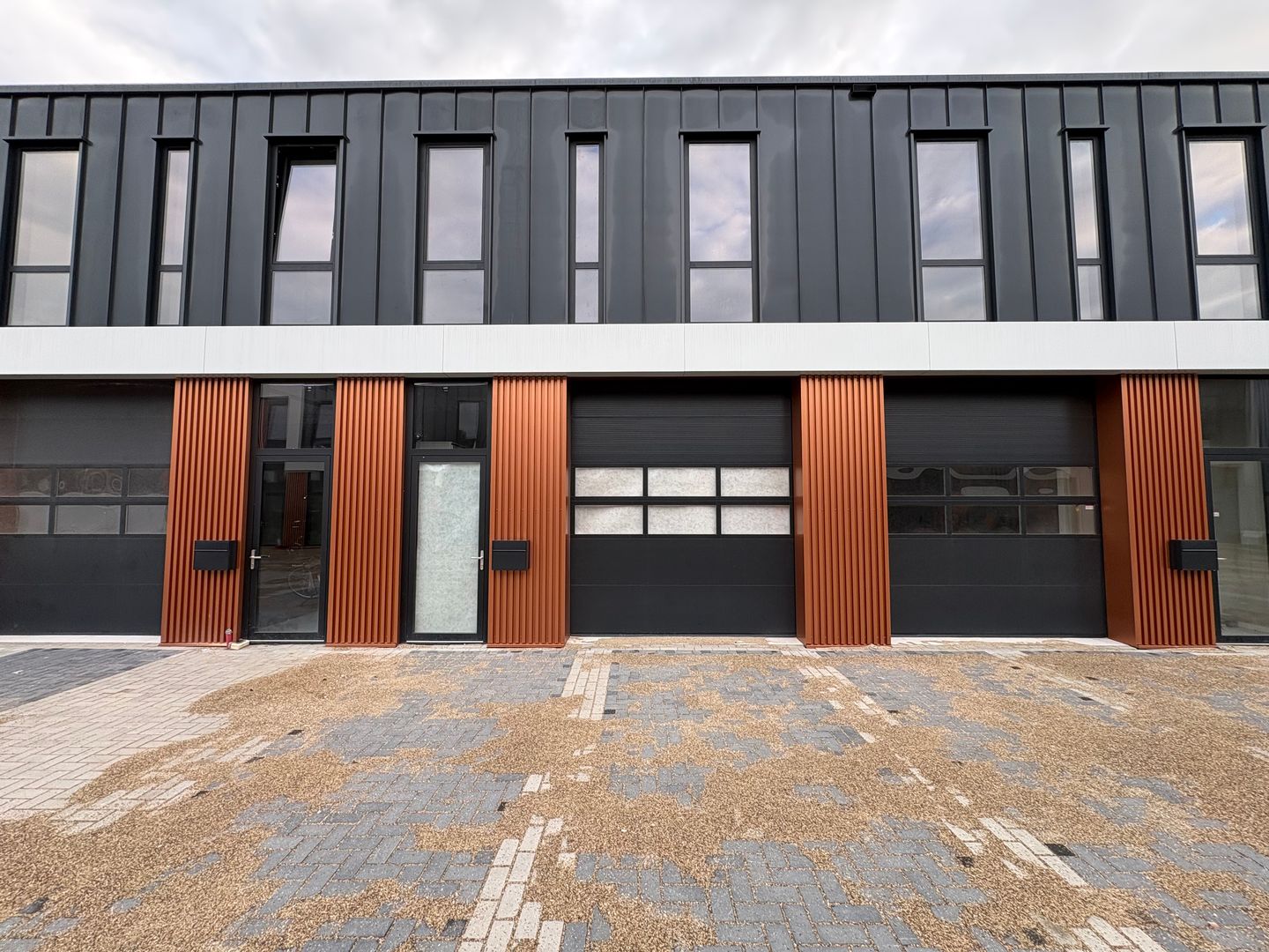 View photo 1 of Stephensonstraat 2-W