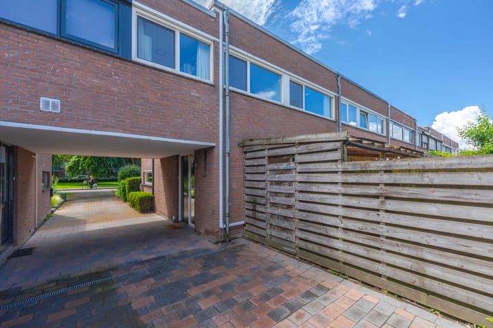Tussenwoning te koop: Vondellaan 19, Zevenaar
