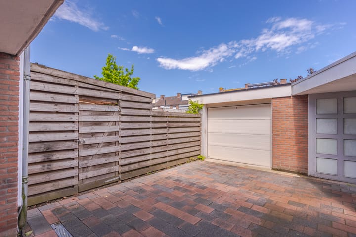 Tussenwoning te koop: Vondellaan 19, Zevenaar