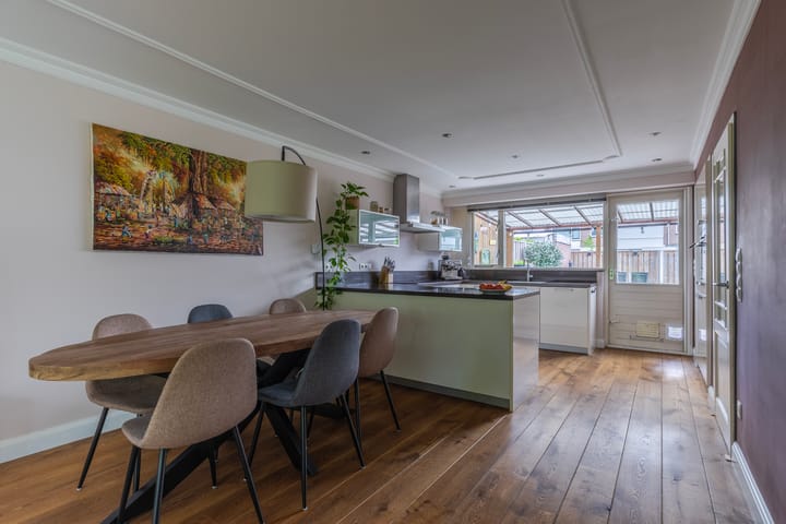 Tussenwoning te koop: Vondellaan 19, Zevenaar