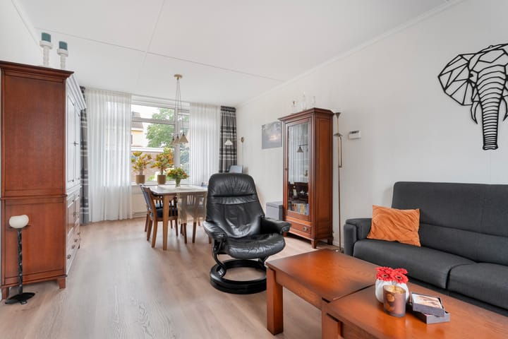 Tussenwoning te koop: Troelstrastraat 28, Olst