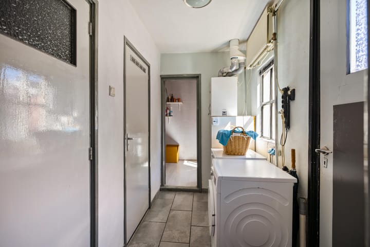 Twee-onder-één-kap te koop: Zuiderstraat 21, Uithuizen