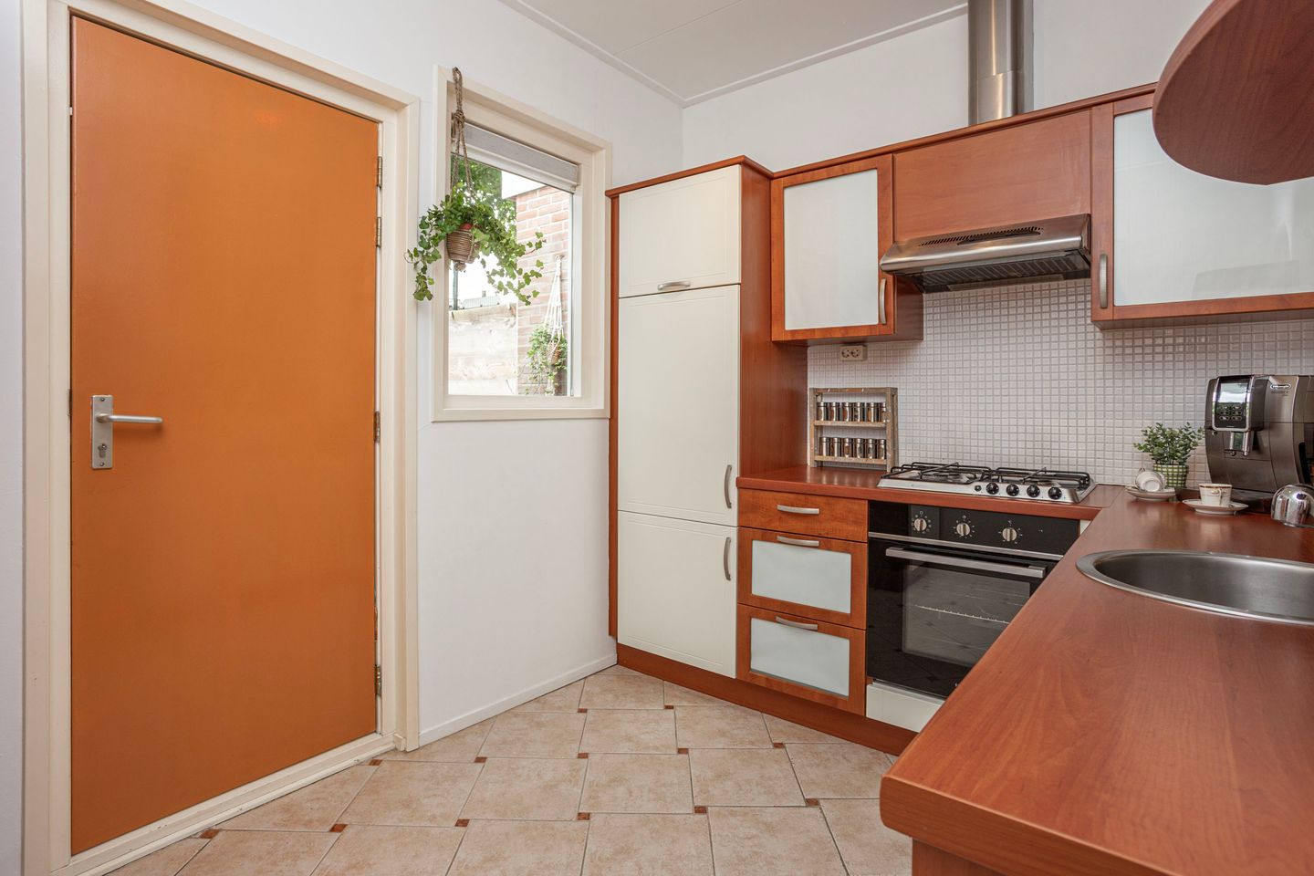 Photo 14 of Bremstraat 50
