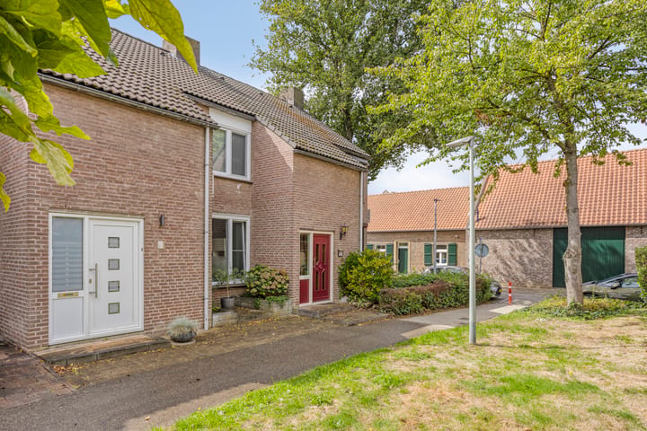 Hoekwoning te koop: Heuvel 1, Roermond