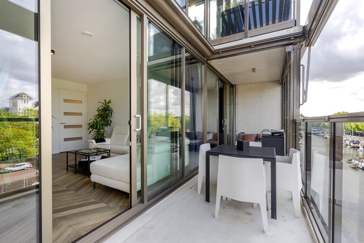 Appartement te koop: Blauwhuishof 19, Schiedam