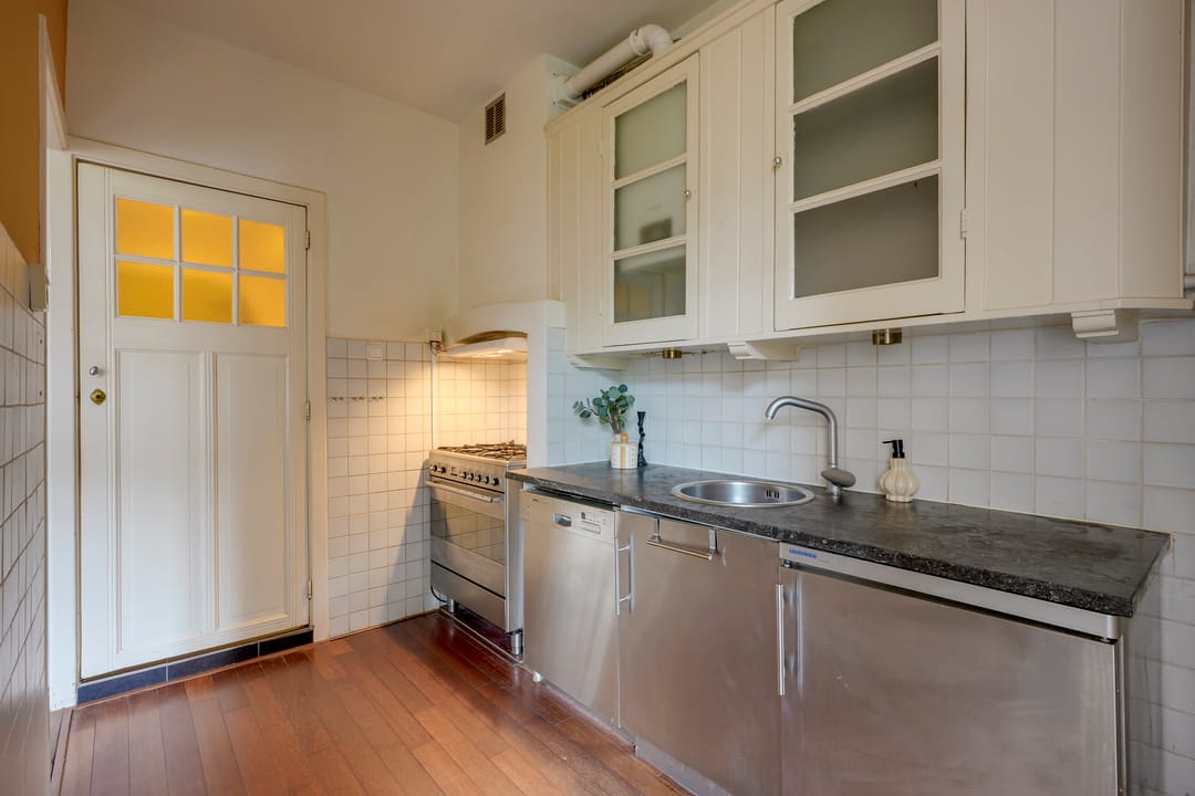 Photo 16 of Pieter Saenredamstraat 11