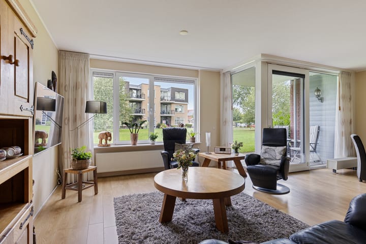 Appartement te koop: De Skeauwen 1B, Ureterp