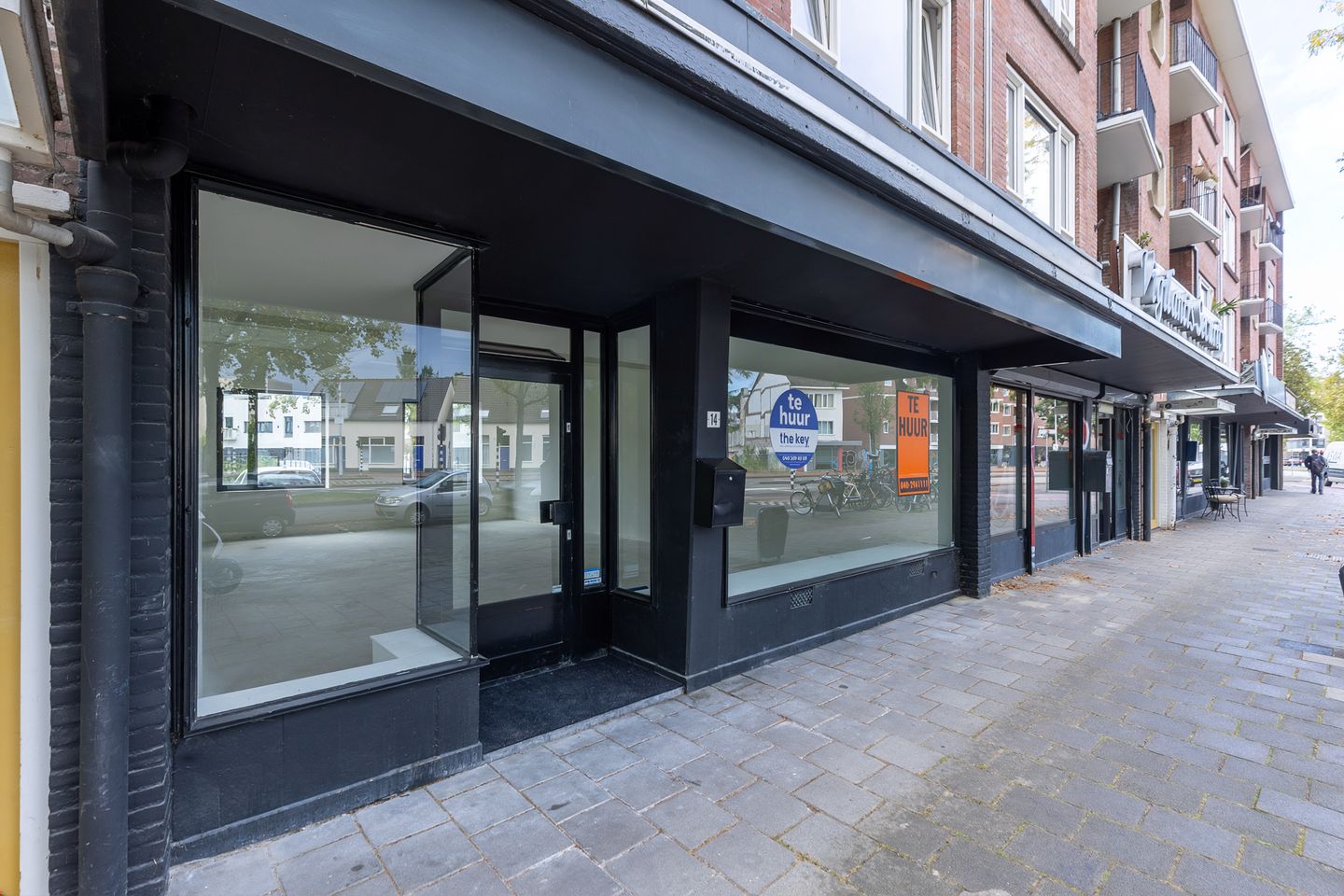 Bekijk foto 2 van Aalsterweg 14
