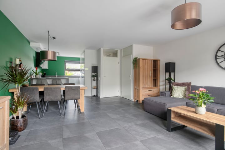 Tussenwoning te koop: Groote Kreek 72, Amersfoort