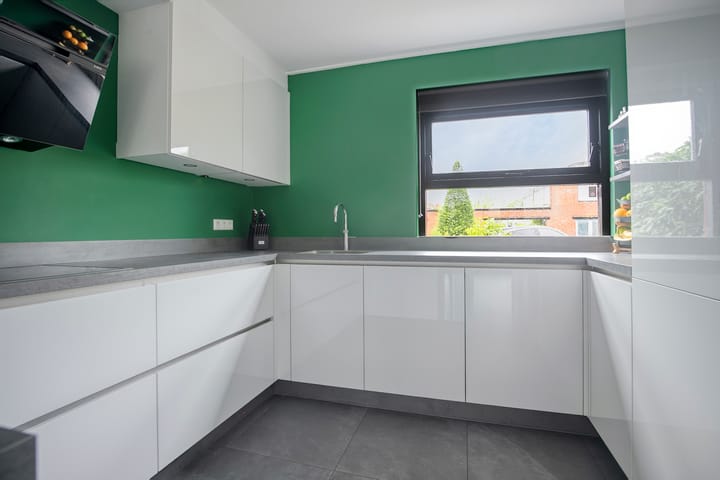 Tussenwoning te koop: Groote Kreek 72, Amersfoort