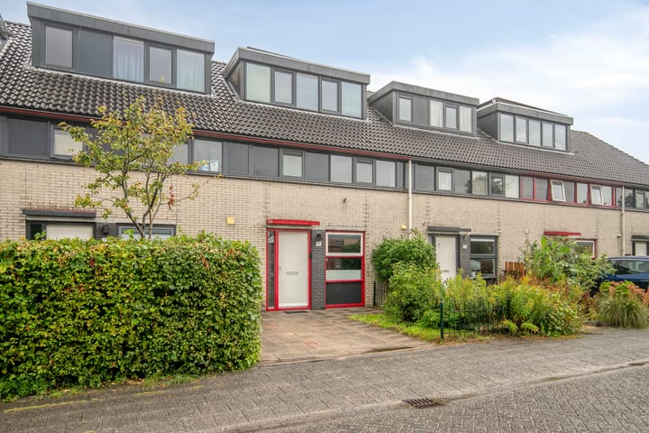 Tussenwoning te koop: Groote Kreek 72, Amersfoort
