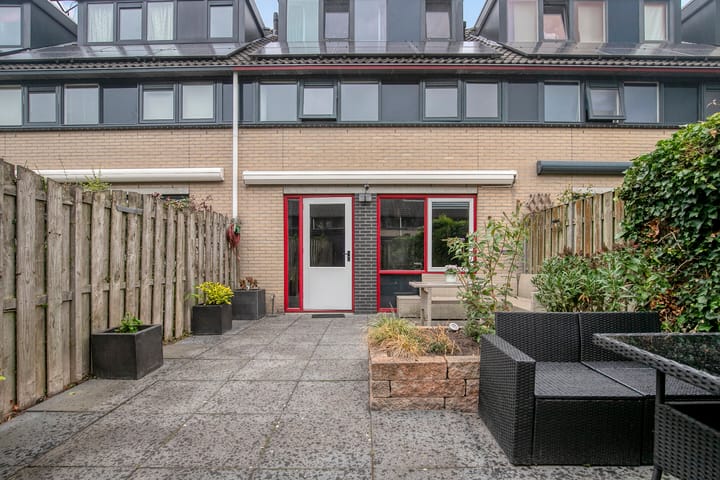 Tussenwoning te koop: Groote Kreek 72, Amersfoort