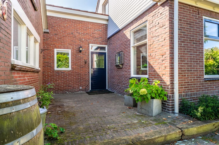 Vrijstaande woning te koop: Hoofdweg 118, Bellingwolde